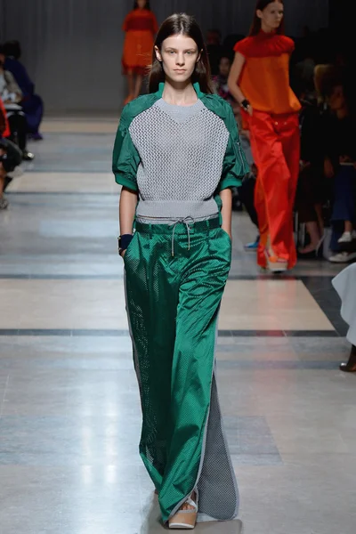 Look 7